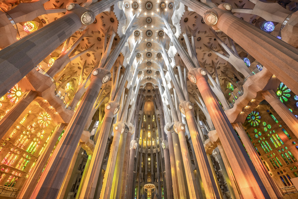 Sagrada Família verticality rules - Architecture Walks and Tours in ...