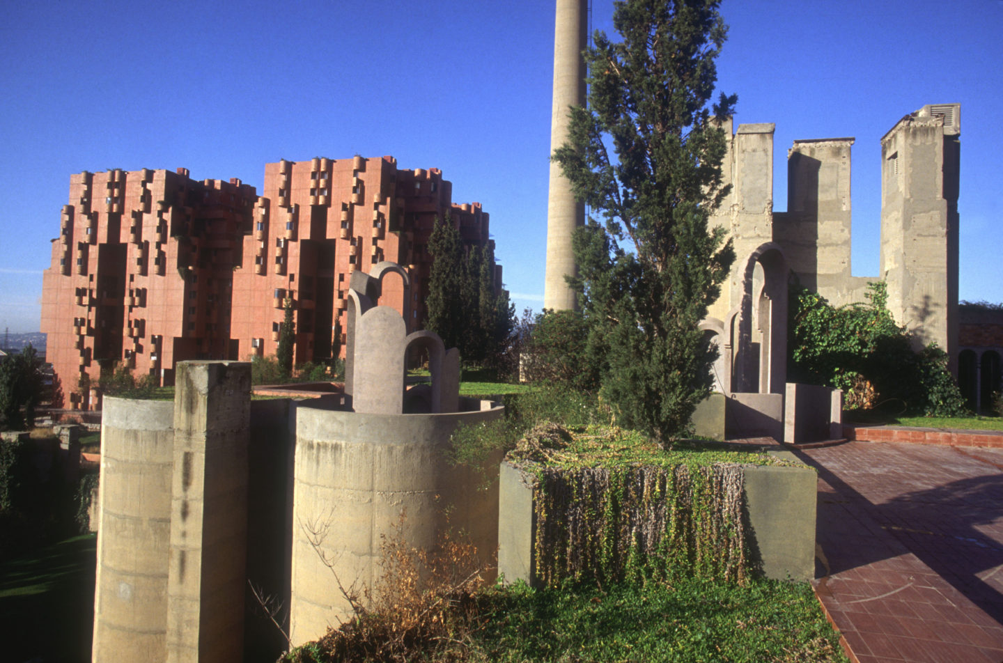 Barcelona & Bofill Walking Tour